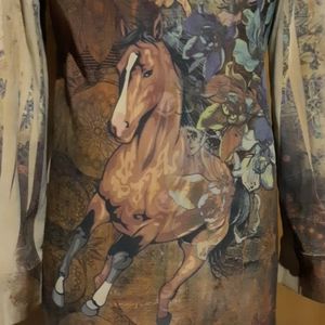 Fantasia sz M Button down top Horse and Floral top